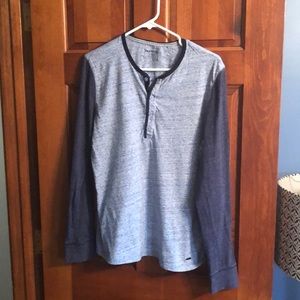 Men’s long sleeve shirt